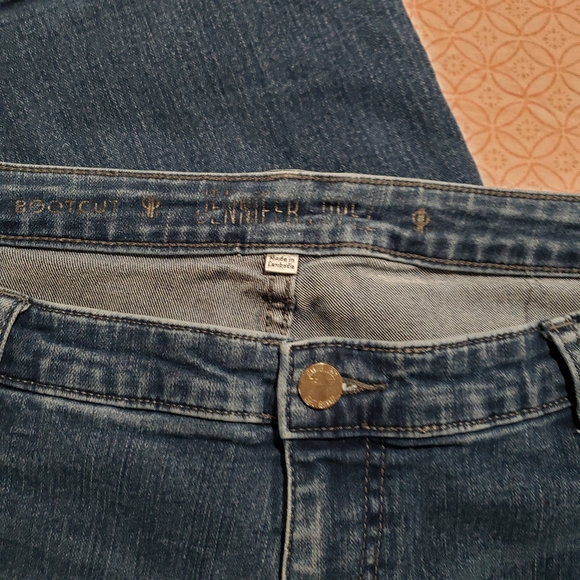 Jennifer Lopez jeans plus size - Picture 2 of 6